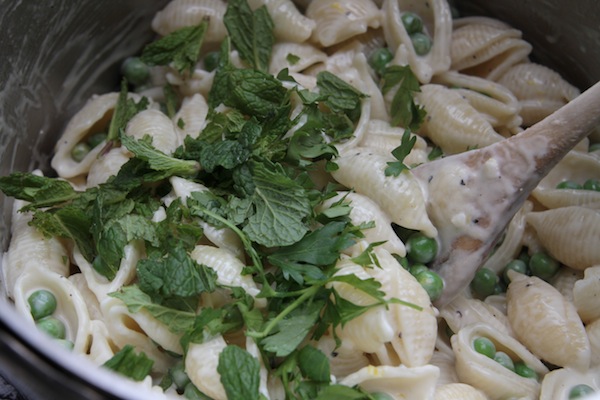 Sweet Peas & Shells Alfredo