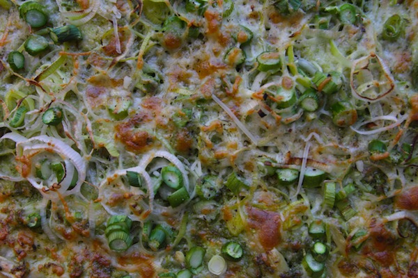 Asparagus & Leek Pizza // shutterbean