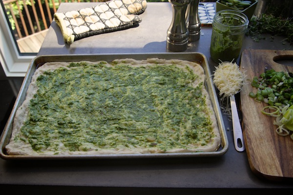 Asparagus & Leek Pizza // shutterbean