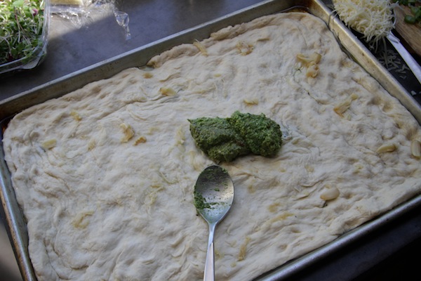 Asparagus & Leek Pizza // shutterbean