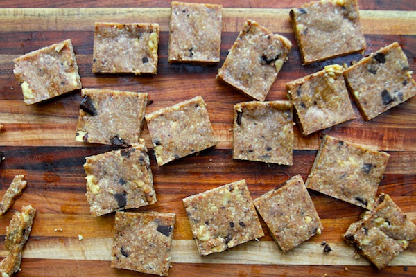 Chocolate Chip Cookie Energy Bars // shutterbean