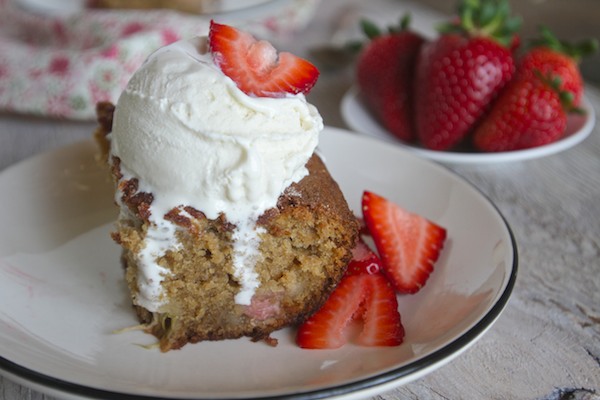 Rhubarb Coffee Cake // shutterbean