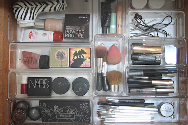 Organized Makeup Drawer// shutterbean