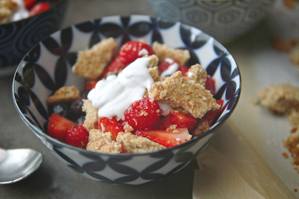 Dairy-Free Mixed Berry Crisp // shutterbean