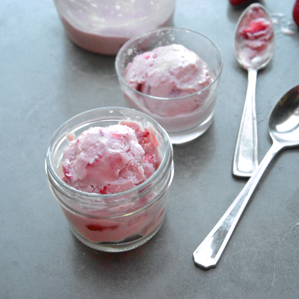 Strawberry & Coconut Ice Cream // shutterbean