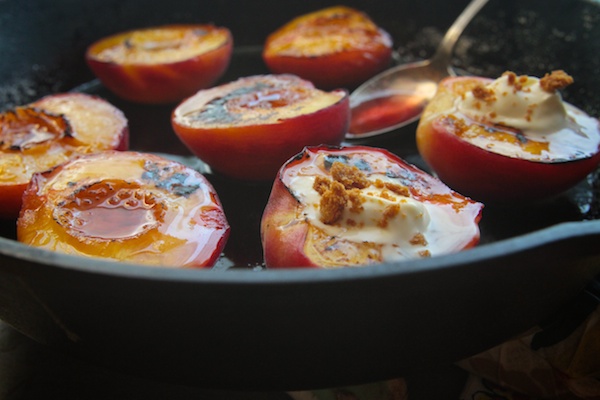 Roasted Peaches in Amaretto // shutterbean