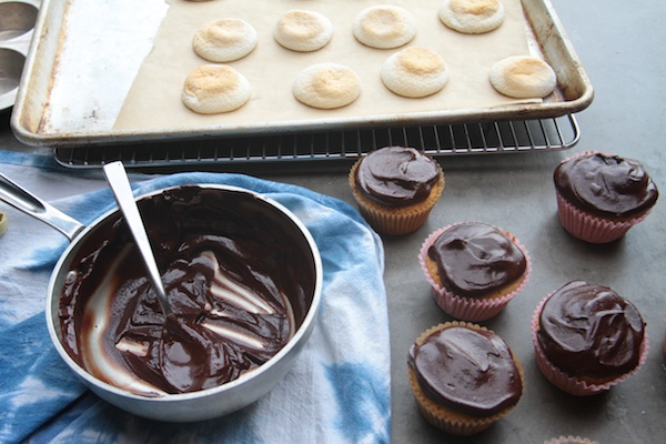 S'mores Cupcakes // shutterbean