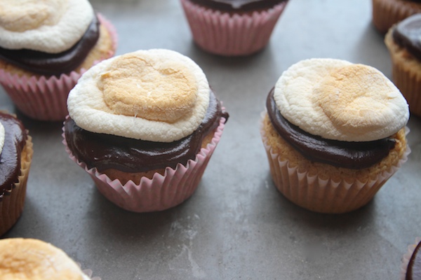 S'mores Cupcakes // shutterbean