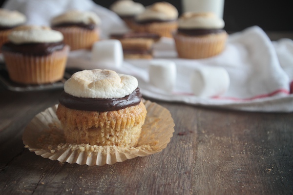 S'mores Cupcakes // shutterbean