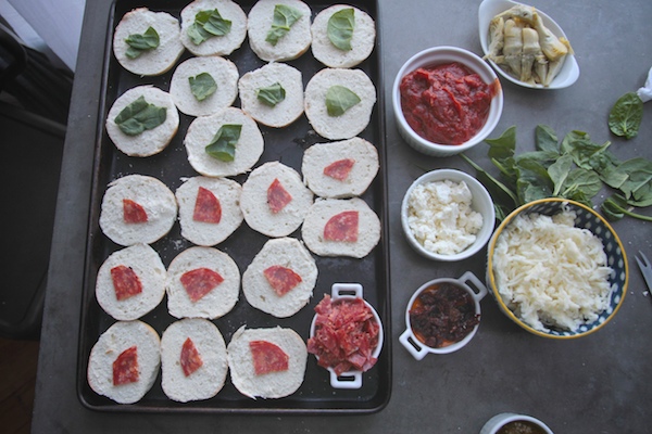 Make Your Own PIZZA BAGELS!! // shutterbean