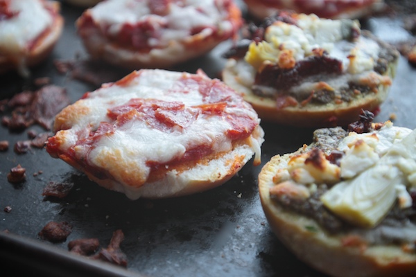 Make Your Own PIZZA BAGELS!! // shutterbean