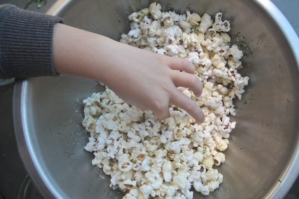 Sour Cream + Onion Popcorn // shutterbean