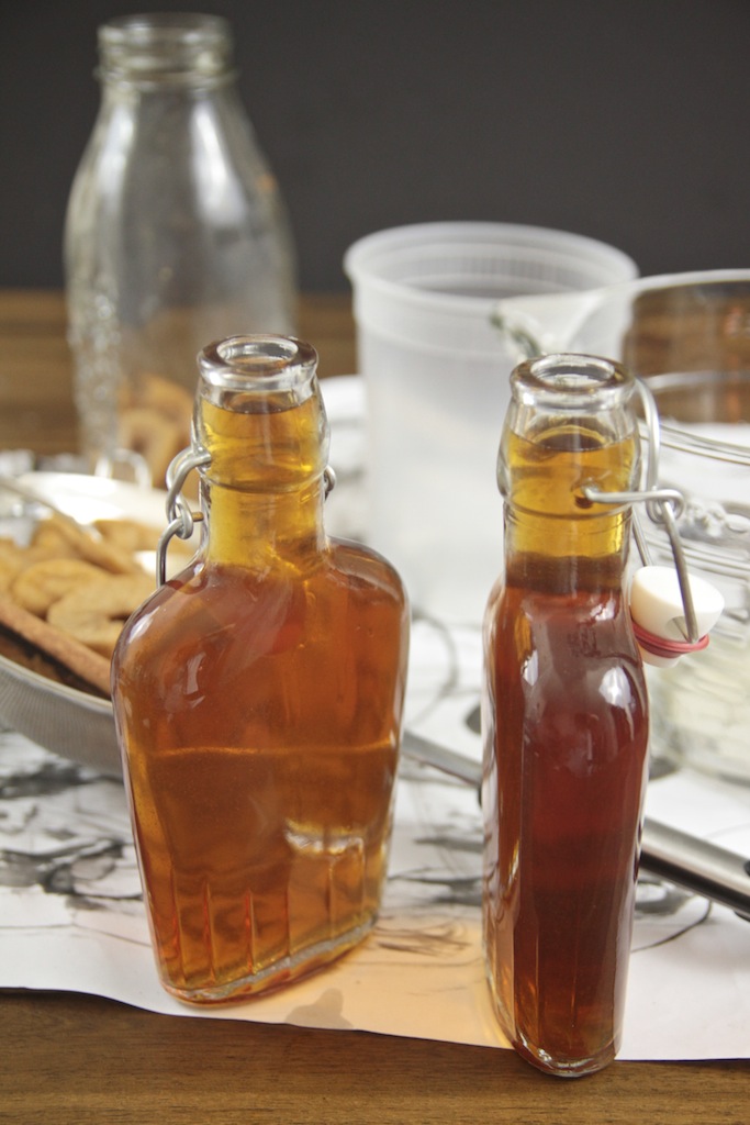 Apple Cinnamon Infused Bourbon // shutterbean