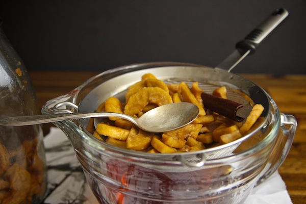 Apple Cinnamon Infused Bourbon // shutterbean