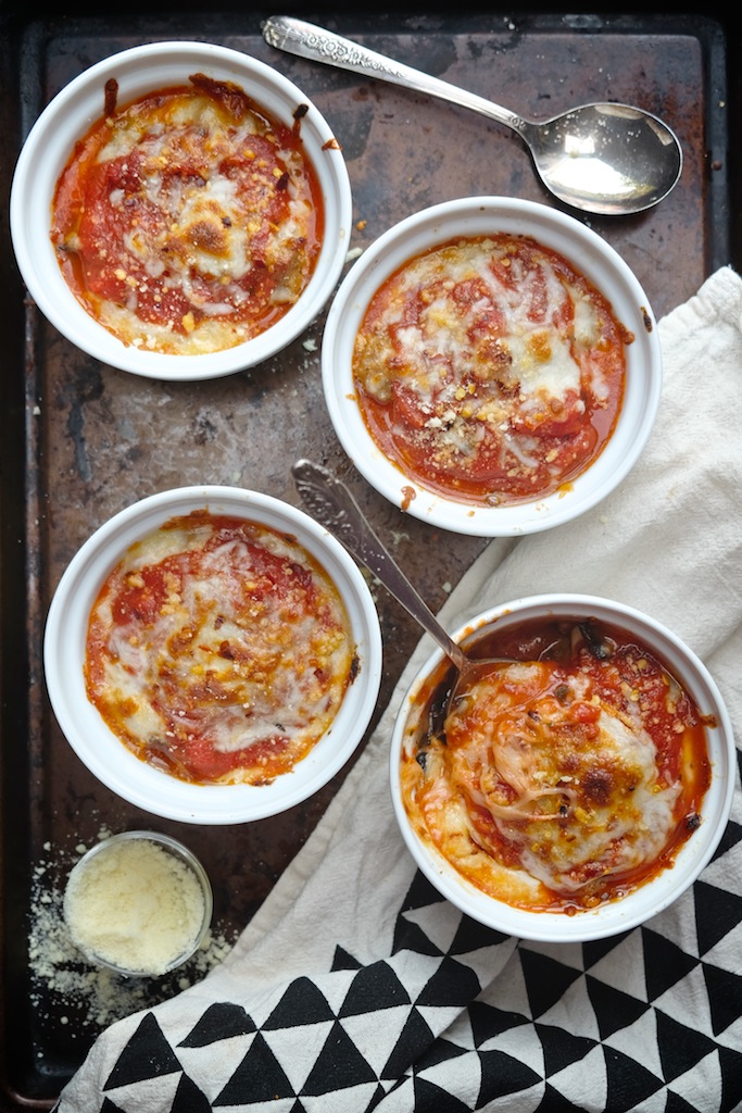 Sausage + Mushroom Pizza Bowls || shutterbean 