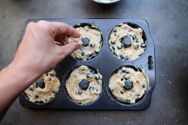 Baked Blueberry Crumb Doughnuts // shutterbean