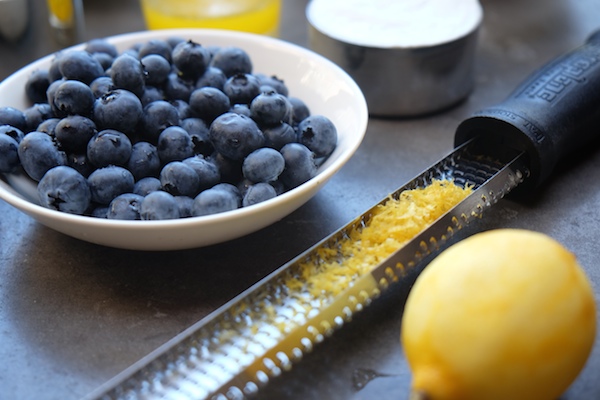 Baked Blueberry Crumb Doughnuts // shutterbean