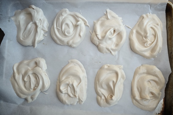 Brown Sugar Meringues with Strawberries & Cream // shutterbean