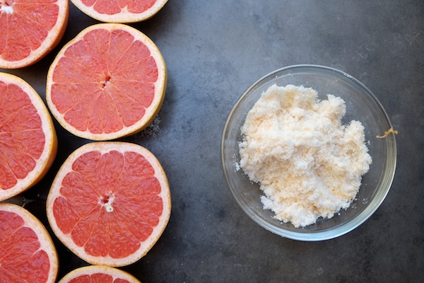 Grapefruit Thyme Cocktail // shutterbean