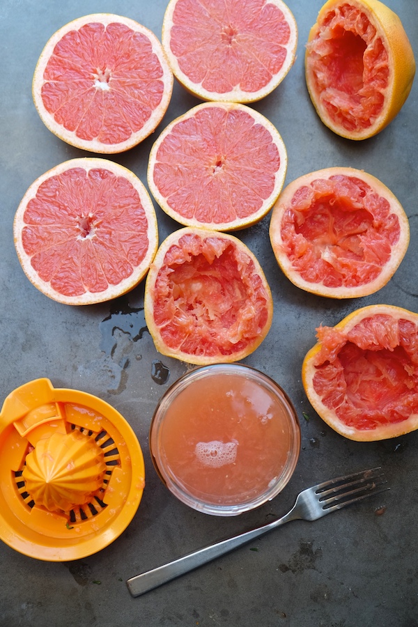 Grapefruit Thyme Cocktail // shutterbean