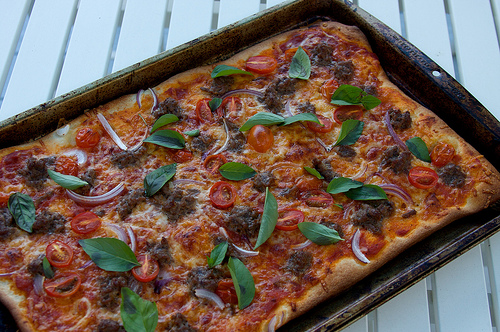 Hamburger Tomato Pizza