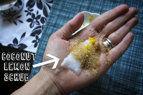 Beauty Time: Coconut Lemon Scrub!