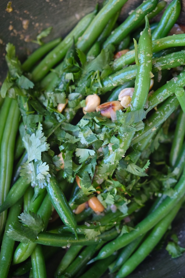 Add Green Beans with Ginger & Lime to your weeknight menu. It's a perfect #meatlessmonday meal! Recipe on shutterbean.com