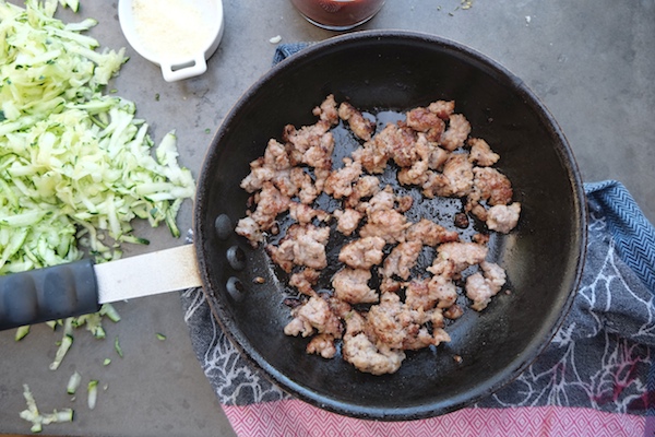 Whip up a really quick dinner for one with this Zucchini Noodles & Sausage recipe on Shutterbean.com !