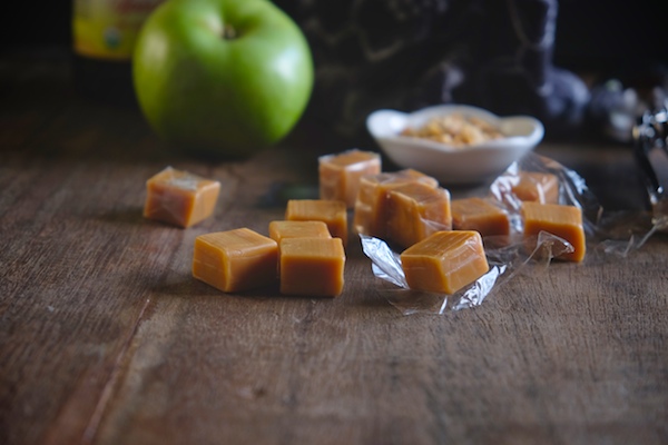 Shake up your dessert game with these Caramel Apple Floats. Find the recipe on Shutterbean.com!