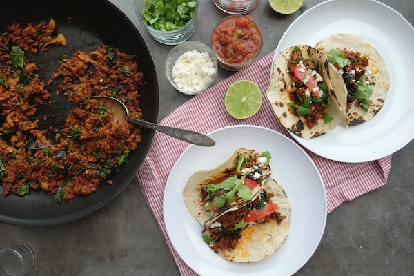 Kale Soyrizo Tacos for a quick vegetarian weeknight meal! Find the recipe on shutterbean.com 