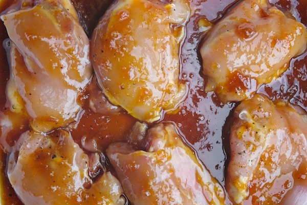 The most delicious & simple Apricot Glazed Chicken Thigh recipe can be found at Shutterbean.com! 