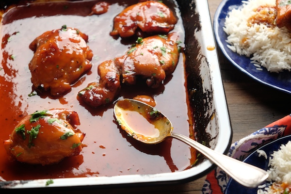 The most delicious & simple Apricot Glazed Chicken Thigh recipe can be found at Shutterbean.com! 