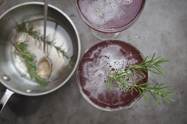 Pomegranate Manhattan is a seasonal twist on a classic cocktail! Find the recipe at Shutterbean.com