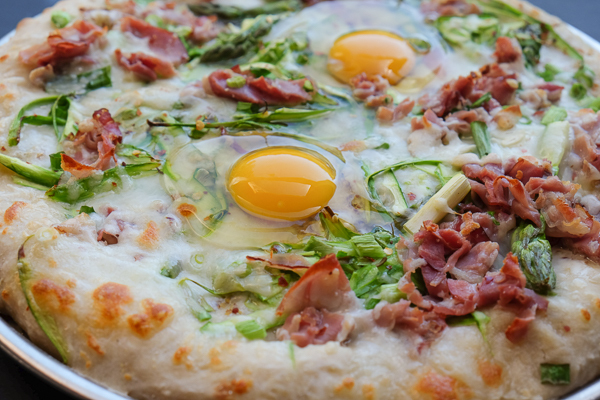 Shaved Prosciutto & Asparagus Pizza with EGG! Find the recipe on Shutterbean.com!