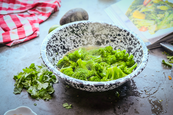 Lime Ginger Broccoli Salad is a great way to wake up your taste buds and give your body a good RESET. Find the recipe on Shutterbean.com!