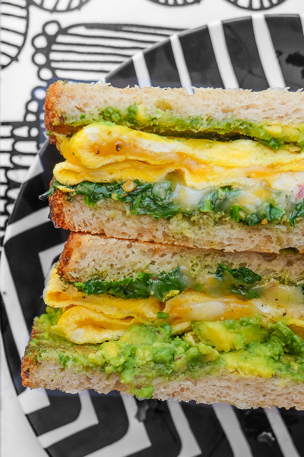 Egg, Spinach & Cheddar Breakfast Sandwich