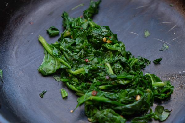 Spinach Egg Breakfast Sandwich is a healthy way to fill you up in the morning. Find the recipe on Shutterbean.com