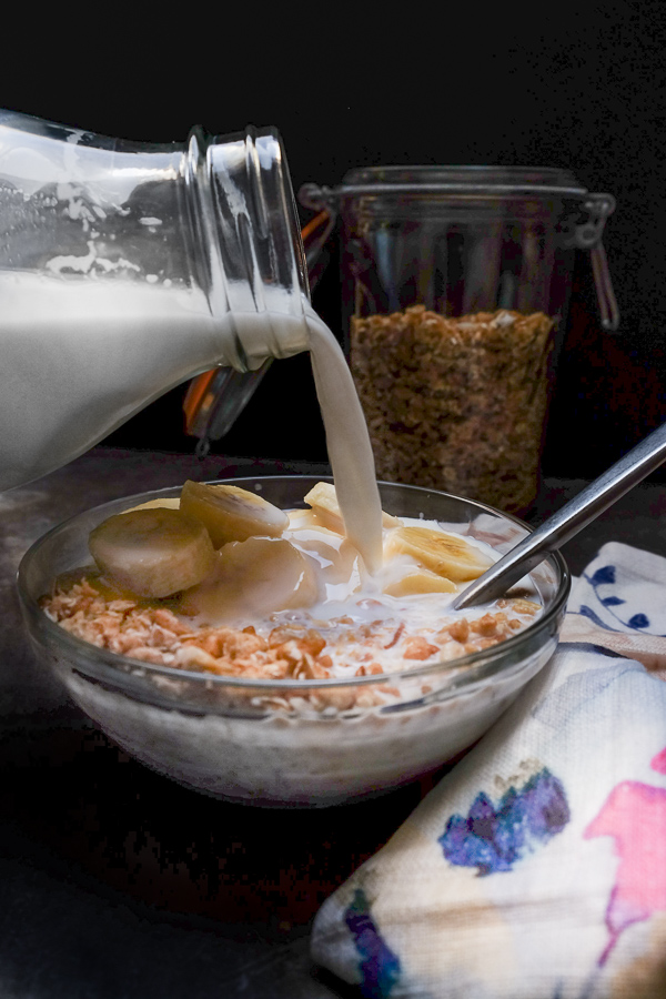 Cereal for dinner? YES PLEASE. Check out the recipe for these Tahini Rice Crispies on Shutterbean.com #foodlovesmilk #gotnightcereal