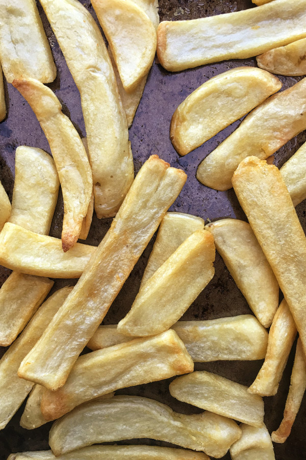 Ditch the bread in Philly Cheesesteak and use FRIES! Find the recipe for these Philly Cheesesteak Fries on Shutterbean.com!