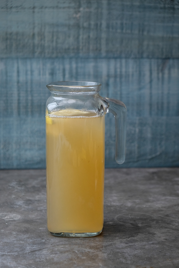 Soothe your throat & relax with this Lemon Ginger Elixir. Find the recipe on Shutterbean.com!