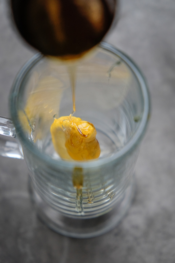 Soothe your throat & relax with this Lemon Ginger Elixir. Find the recipe on Shutterbean.com!