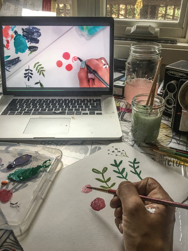 Looking to brush up on your watercolor painting? Take some Watercolor Classes with Skillshare! Tracy from Shutterbean.com shows you how fun it is!