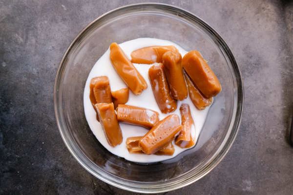 Find the recipe for Caramel Pumpkin Oatmeal Bars on Shutterbean.com!