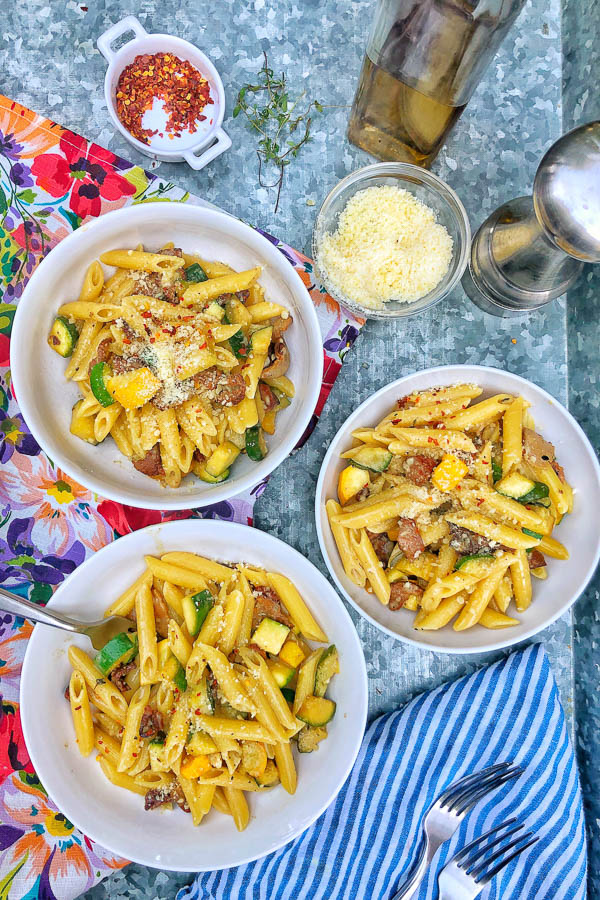 Creamy Zucchini Carbonara made with fresh zucchini and crispy bacon! Find the recipe on Shutterbean.com