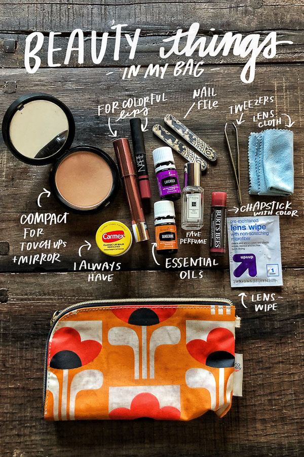 What's In My Bag? Tracy Benjamin of Shutterbean.com shares what's in her bag and how she stays organized!