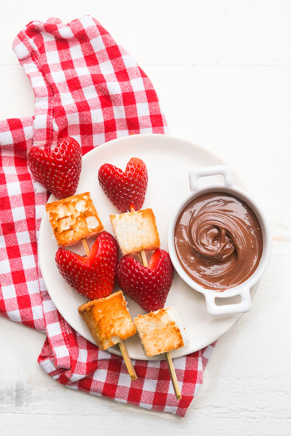 5 Simple Strawberry Snacks with California Strawberries. See more on Shutterbean.com! 