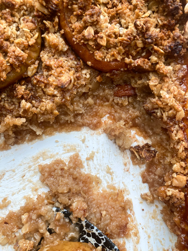 Baked Apples with Oat Crumble