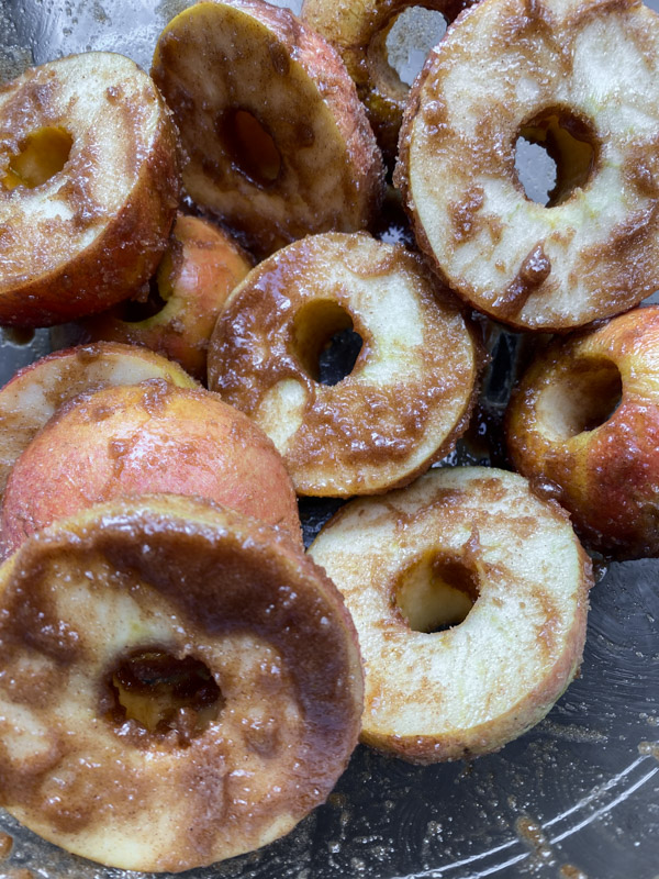 Baked Apples with Oat Crumble