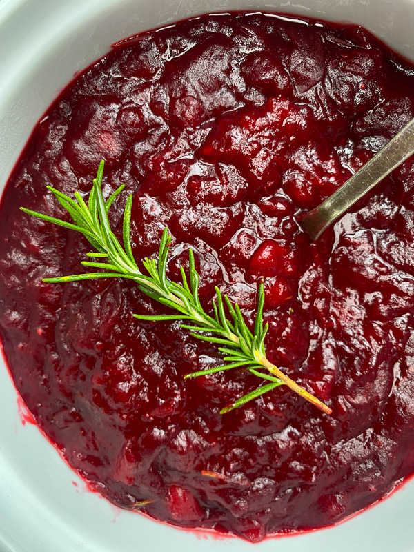 Make your own cranberry sauce! Tracy from Shutterbean shares her Homemade Cranberry Sauce recipe!