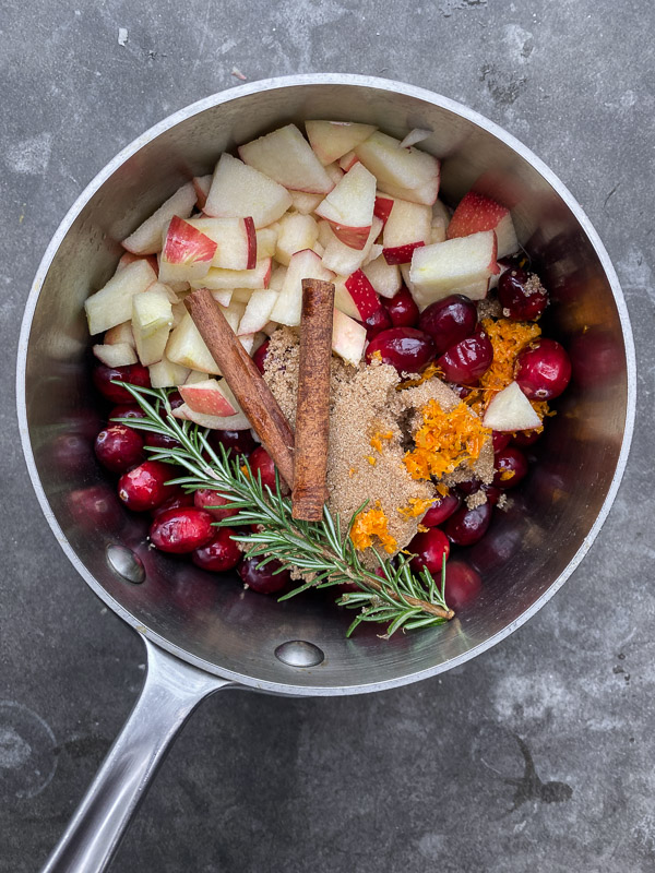 Make your own cranberry sauce! Tracy from Shutterbean shares her Homemade Cranberry Sauce recipe!